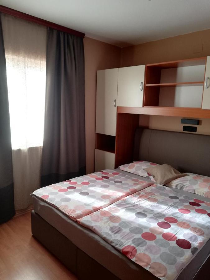 Apartmani Danijela Tomicic โลปาร์ ภายนอก รูปภาพ