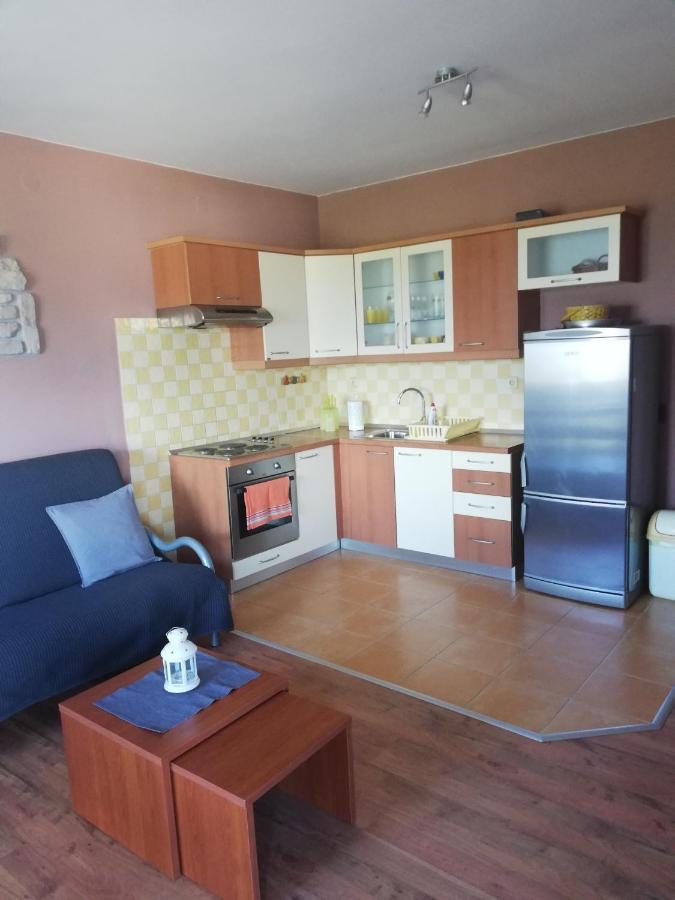 Apartmani Danijela Tomicic โลปาร์ ภายนอก รูปภาพ